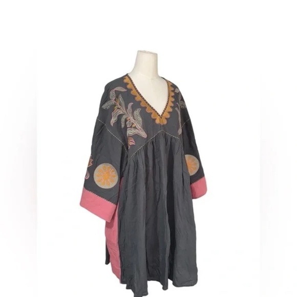 EASEL - Bohemian Floral Embroidered Linen Woven Loose Short Dress - Picture 5 of 7